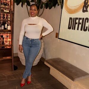 Meet your Posher, Demet